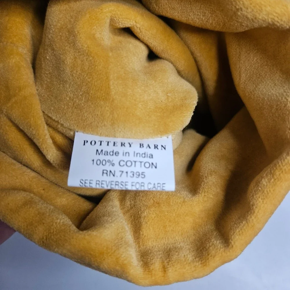 Pottery Barn Amber‎ Velvet Wine Bag Gold Tassel Drawstring Gift Wrap NWT